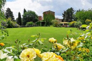Rustico / Casale di 1600 m² con più di 5 locali e 