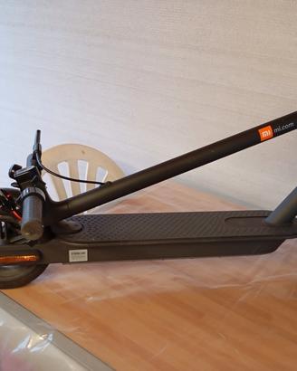 Monopattino elettrico Mi Electric Scooter Pro 2