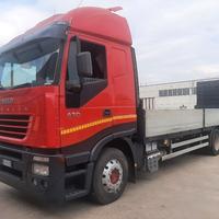 Iveco AS 260S43 Pianale con rampa idr e verricello