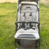Passeggino inglesina leggero e compatto