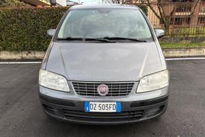 Fiat Idea 1.4 16V BlackEnergy