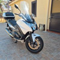 Honda integra 750 Pari al nuovo