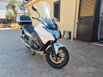 Honda integra 750 Pari al nuovo
