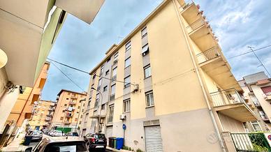 Rif. 607 - Caltanissetta centro, ampio 6 vani lumi