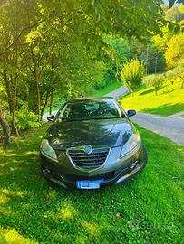 Lancia Delta 2000 diesel serie Platinum