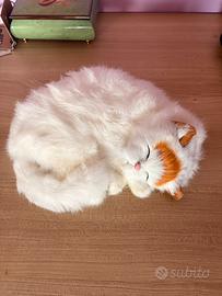 Decorazione gatto arrotolato