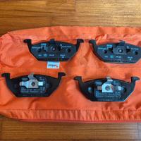 Set di pastiglie freni anteriori VW 2Q0.698.151.T