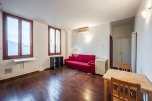 MONOLOCALE A BOLOGNA