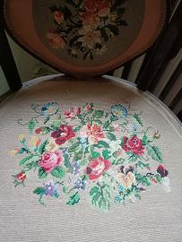 poltroncine in ottime condizione con ricamo