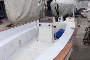 Imbarcazione con o senza licenza al traffico