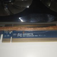 GIGABYTE GV-N580UD-15I REV1.0 (Nvidia  GTX580)