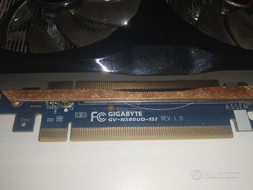 GIGABYTE GV-N580UD-15I REV1.0 (Nvidia  GTX580)