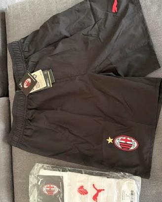 PANTALONCINO E CALZETTONI UFFCIALI KIT GARA MILAN