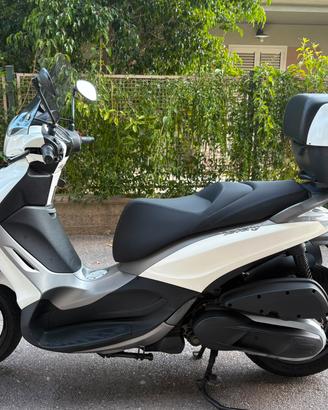 Beverly Sport Touring 350