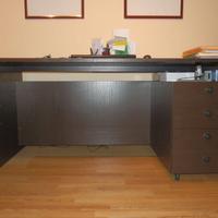 SCRIVANIA IN LEGNO LAMINATO MARRONE