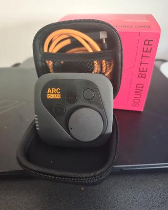 IK Multimedia ARC ON EAR scheda audio DAC