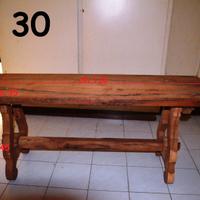 Panche in quercia secolare