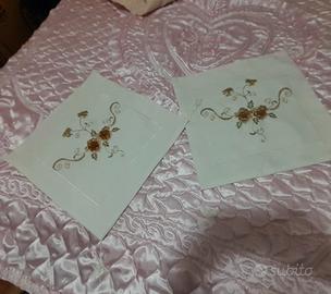 copricuscini ricamato