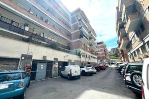 MAGLIANA -Locale commerciale