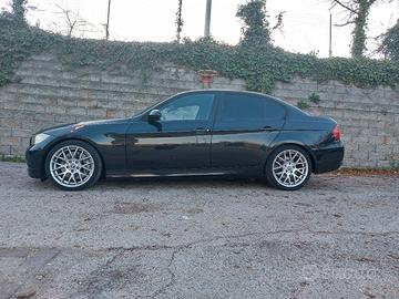 BMW E90 320D 