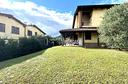 villa-indipendente-con-giardino-privato-a-pochi-mi