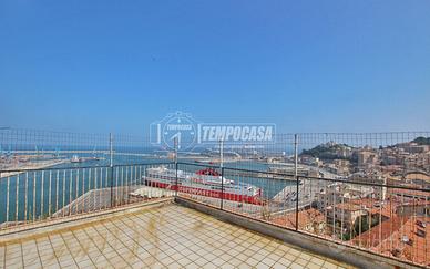 ATTICO CON AMPIO TERRAZZO E VISTA PANORAMICA
