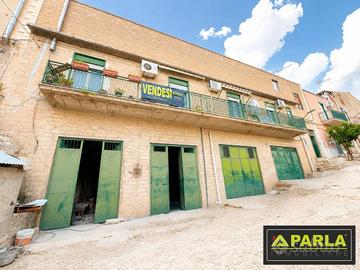 Casa indipendente di 220 m² con 5 locali e box aut