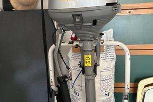 Motore fuoribordo Honda BF 2.3 da 2.3 CV SCHU