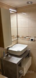 Lavabo e mobile bagno