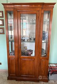 Vetrina in legno massello