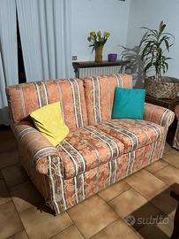 Coppia di divani 2 e 3 posti classici color pesca