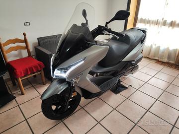 Kymco x Town 300