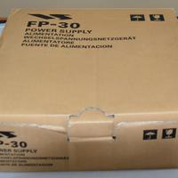 Alimentatore yaesu  per  FT 897 FP-30