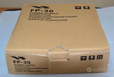 Alimentatore yaesu  per  FT 897 FP-30