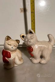 coppia gatti thun Lexina fiocco rosso vintage