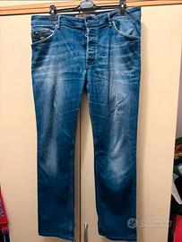 Guess jeans skinny tapered blu con lavaggio bianco