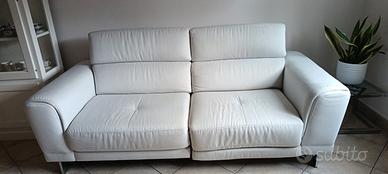 divano con chaise longue