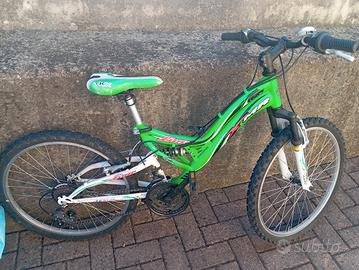 bici ragazzo verde cambio shimano