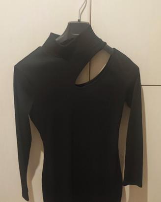 vestito nero con cut-out