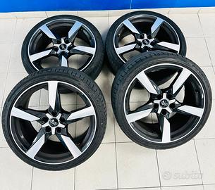 Cerchi originali Audi Sport 245/35 R19 con gomme B