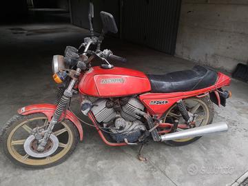 moto Morini 250 2C d'epoca 