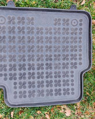 set completo tappetini gomma + vasca baule kuga