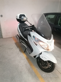 Moto Suzuki