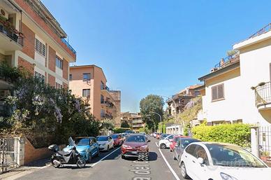 Talenti open space con terrazzo privato