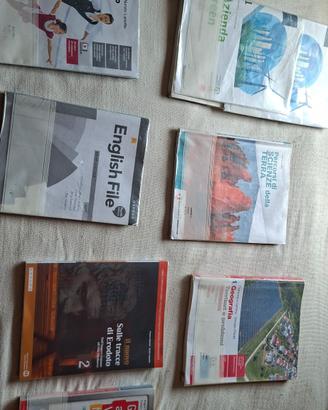 Libri Scolastici Superiori 1 e 2 Anno Singoli