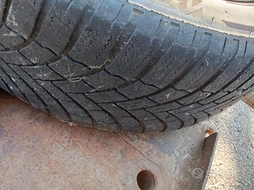n.4 cerchi e gomme invernali 