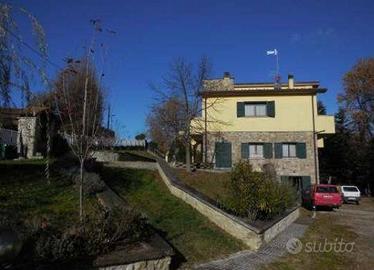 Immobile in asta di 659 m² con più di 5 locali e b