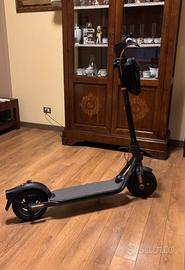 Ninebot F30 E (monopattino elettrico)