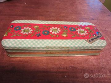 scatola latta colorata caramelle ALEMAGNA Cinzia