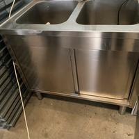 Lavandino Doppia vascha in acciaio con pensile